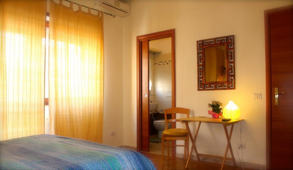 Al Porto Di Roma B&B Лидо-ди-Остия Номер фото
